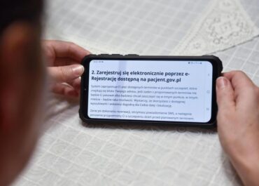 Polscy przedsiębiorcy podzieleni w sprawie paszportów covidowych