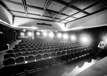 Ile nazw miało w przeszłości Kino Rialto i na jakim etapie jest zbieranie środków na nowy projektor?