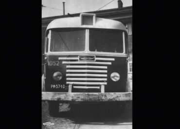 73 lata temu uruchomiono pierwszą po wojnie autobusową linię podmiejską