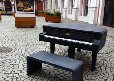 Każdy może zagrać na… fortepianie. Instrument stanął w centrum miasta