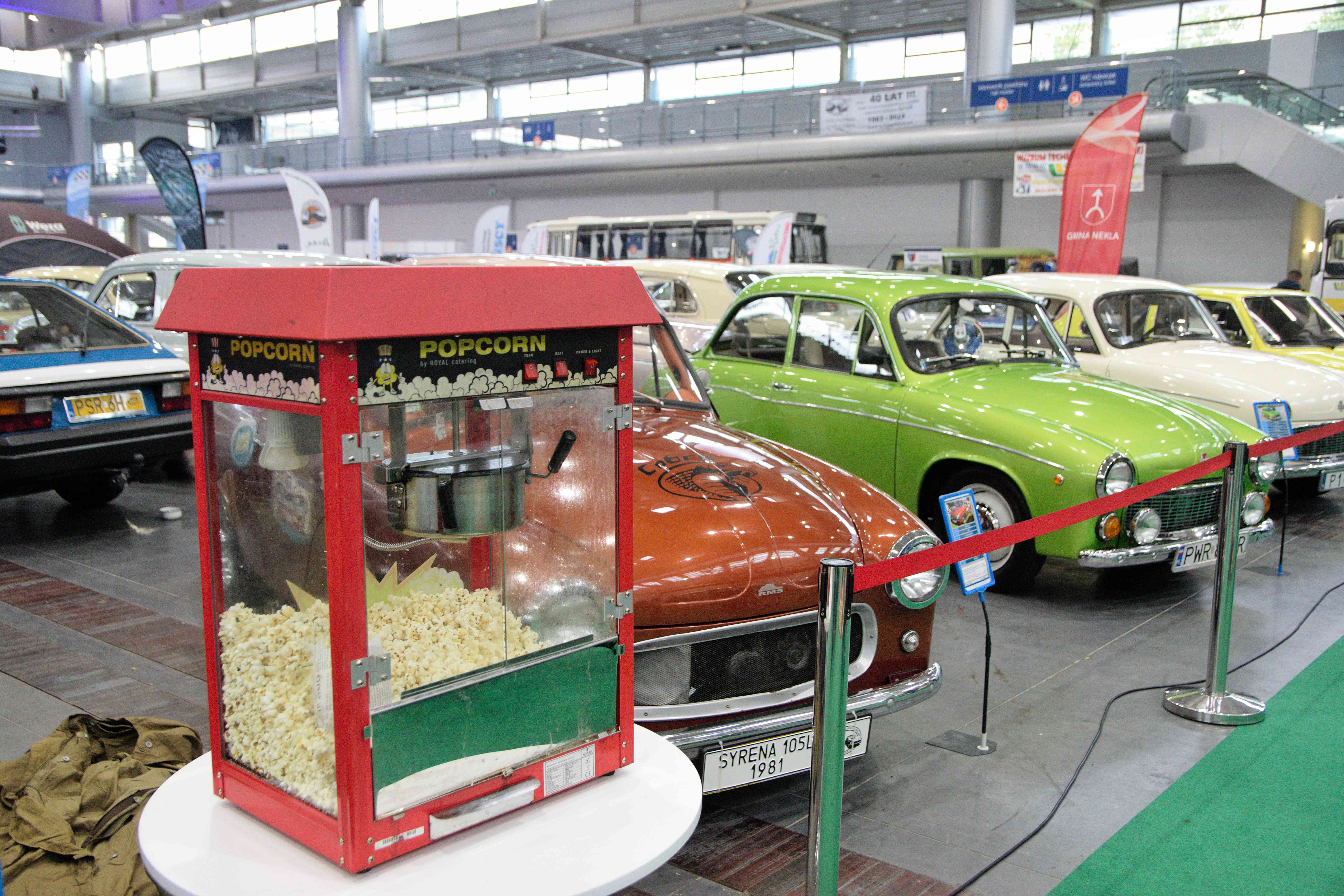 Retro Motor Show na MTP przyciąga tłumy miłośników motoryzacji