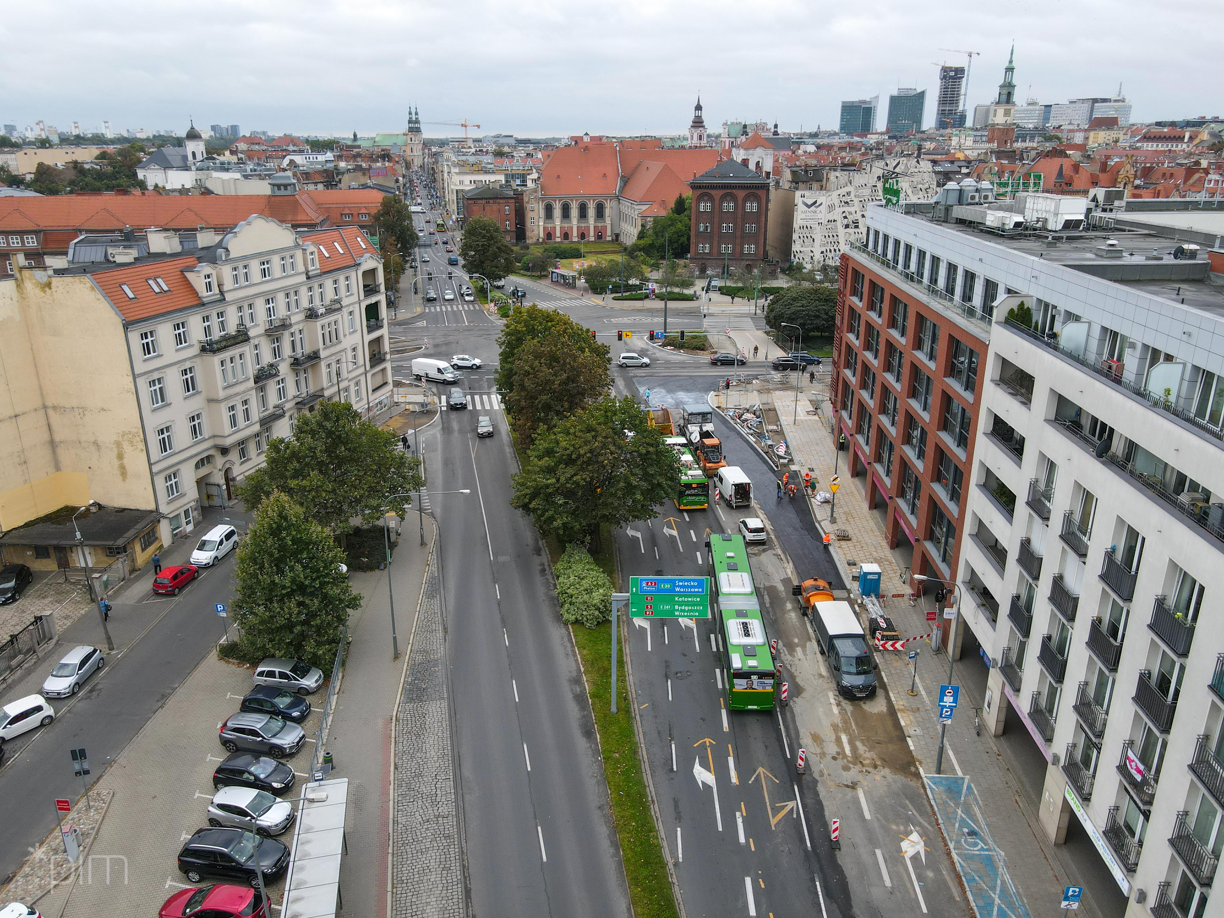 Jak wygląda plac budowy drogi rowerowej w centrum miasta? Jakie prace już wykonano?