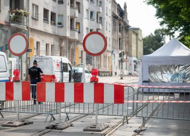 Ruszyła rozbiórka kamienicy przy ul. Kraszewskiego. Zarządca nadal ma problem z uzyskaniem finansowania od ubezpieczyciela