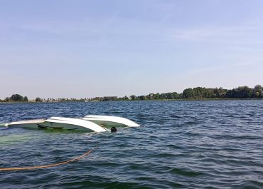 Samolot wpadł do jeziora. Podróżowały nim dwie osoby