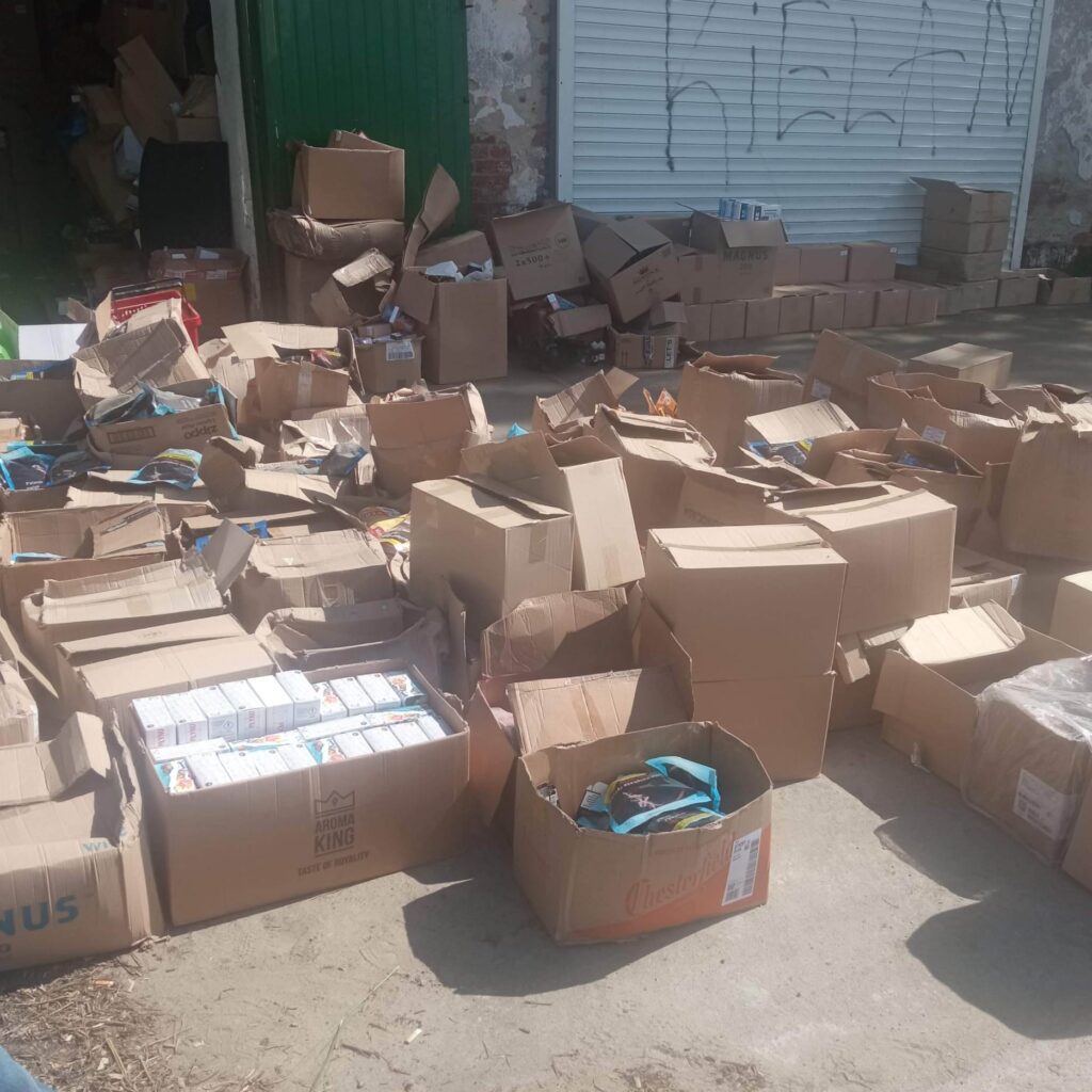 Rozbita grupa handlarzy nielegalnym tytoniem. 19 osób oskarżonych