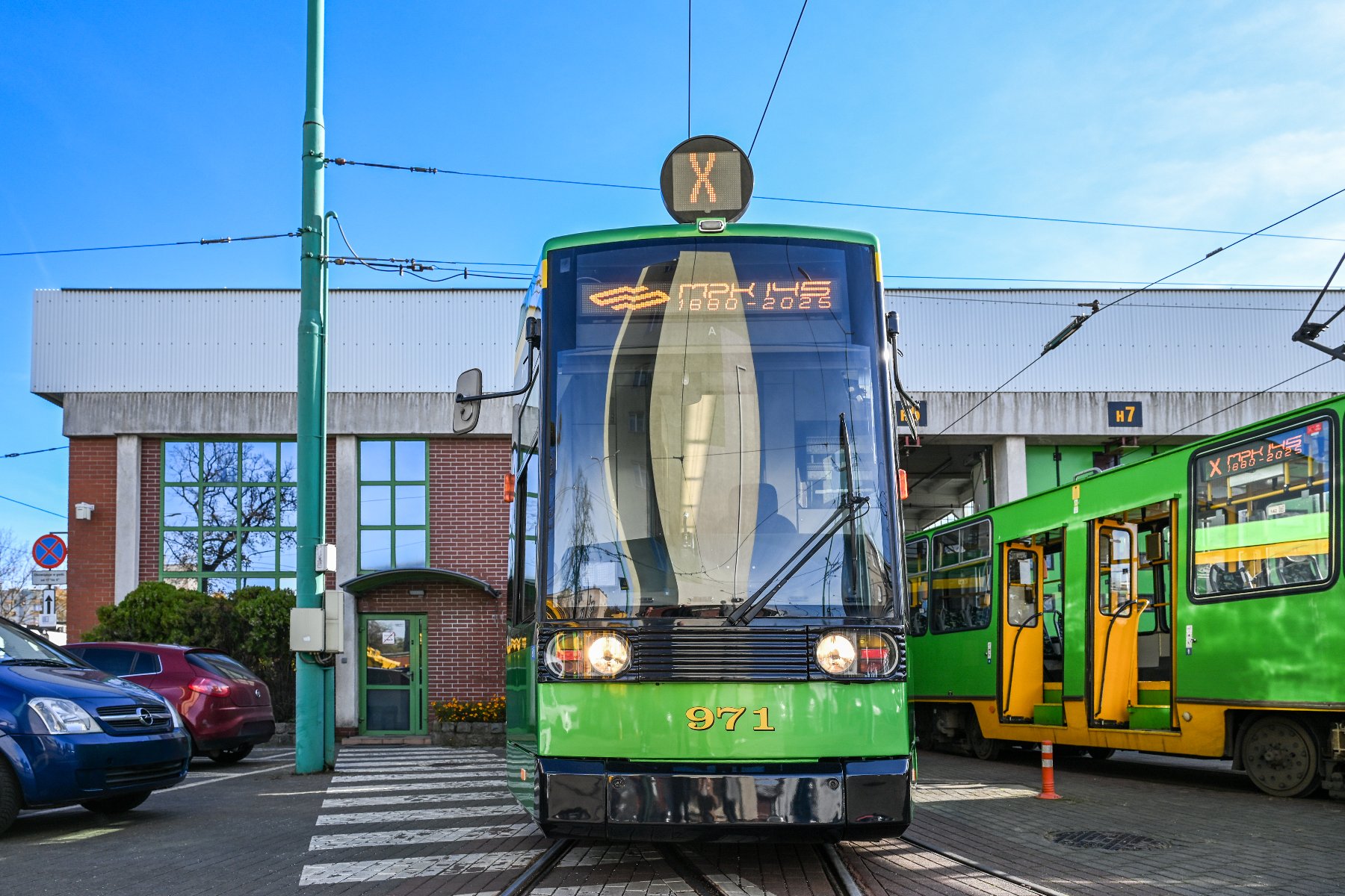 Pierwszy NGT6D z Bonn gotowy do wożenia pasażerów. Poznań testuje nowy-stary tramwaj